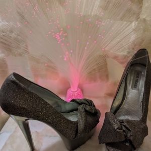 Steve Madden size 7 glittered stiletto with 6inch heel